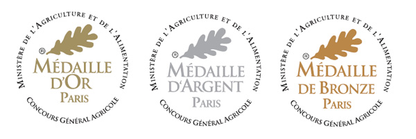 Médailles et label du vin